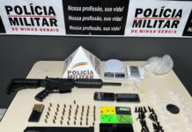 Polícia Militar apreende submetralhadora, munições e materiais do tráfico em Ataléia